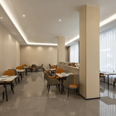 Ningbo·Paris Sanhe Hotel (Ningbo Sports Center Laowaitan Shopping Branch)