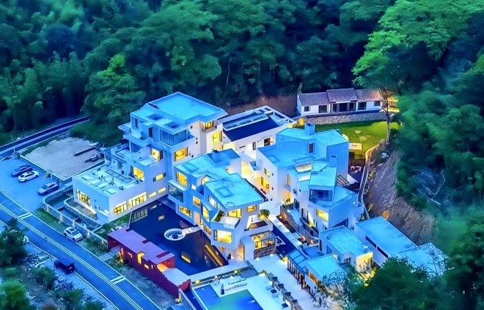 南崑山花溪雨玉石溫泉民宿