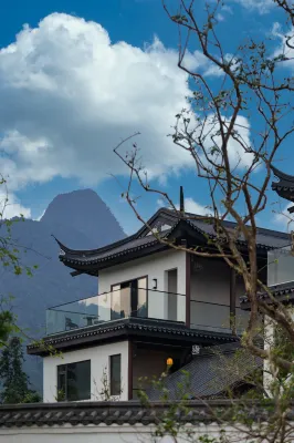 Guilin Junxi Heyuan • Landscape Vacation Apartment - Parkplatz