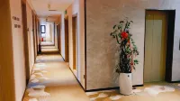 四季楓華酒店(鄭州東站東廣場店) - 3 星級