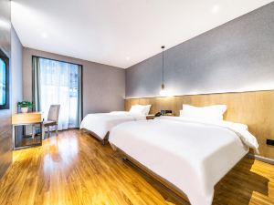 Bamboo Boat Light Luxury Hotel (Renmin Road, Huichuan District, Zunyi)