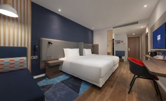 Holiday Inn Express (Pinghu Economic Development Zone)