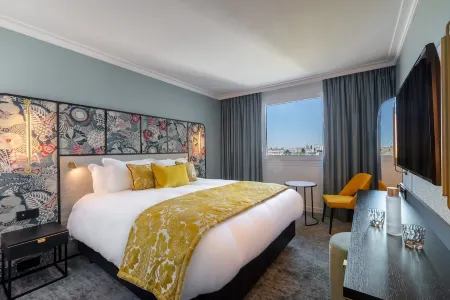 voco Paris Montparnasse Отели рядом с достопримечательностью «St-Medard»