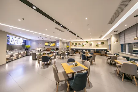 Homeinn Selected Hotel (Wuxi Taihu International Expo Center Luoxia Yuan) Отели рядом с достопримечательностью «Jiangnan University (Youth Teachers Association Foreign Languages College Branch)»