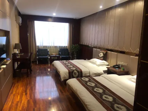 Xinxiang Jinghua Tropical Mineral Spring Health Garden Hotels in Xinxiang County