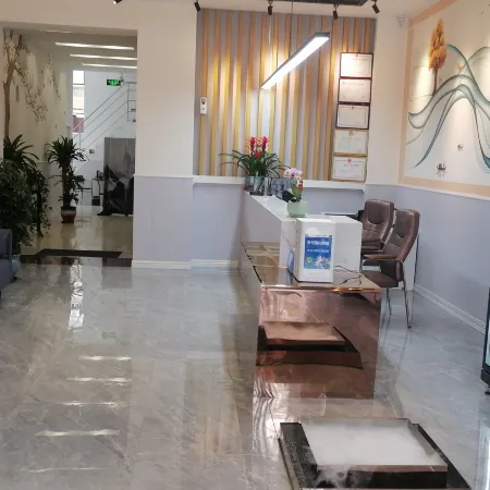 Yijiangnan Yun Homestay (Qionghai Aihua East Road High Speed Railway Station)