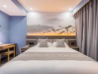 杭州鸿远艺术酒店 - 轻奢优选大床房（无窗）