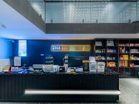 EHA萤火电竞酒店(武汉东西湖常青花园店)