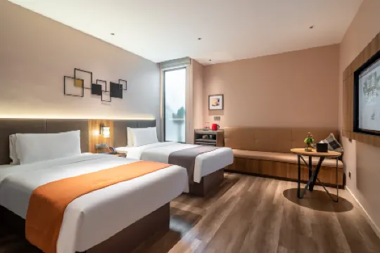 Homeinn Plus Hotel (Fuzhou Dongjiekou Shopping Center Sanshan Building)