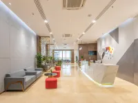 Berman Hotel (Guilin Station China Resources Vientiane Business District) Hotels in Guilin