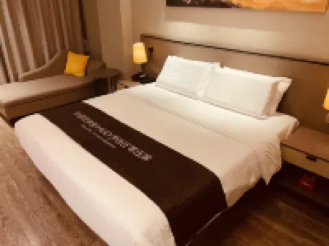 ホームイン プラスホテル(武漢銷品茂徐東地下鉄駅) 武漢のホテル