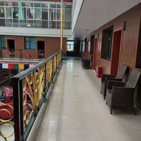 Gaji Hotel