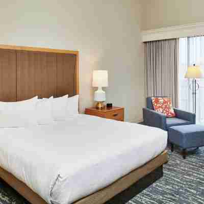 DoubleTree by Hilton Hotel Berkeley Marina Rooms