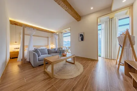 MAOWO Guesthouse Отели рядом с достопримечательностью «Lu Yuan Ping»