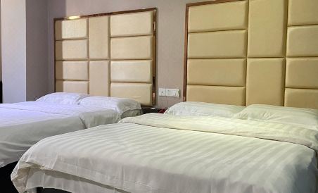 Silver Lake Hotel - Housity