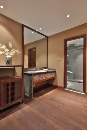 Taoshe Resort Hotel (People's Square Taoyangli Scenic Area Branch)