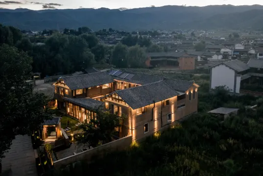 Shiran Mountain House Resort Hotel Shaxi Ancient Town