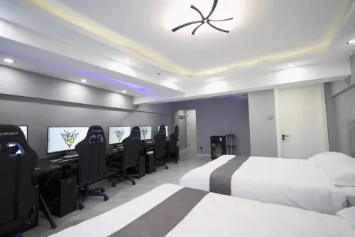 Hulunbuir Hive E-sports Homestay - Inns