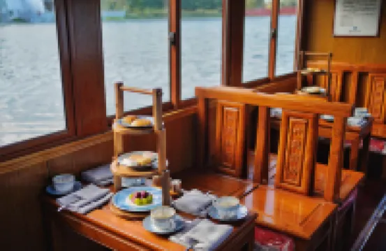 YIHE LAKE SHORE HOTSPING