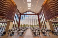 Freely Hover Golden Shuitai Hot Spring Town