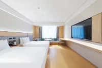 Ji Hotel (Chifeng Station East Square)
