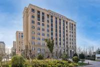 JOY FALL HOTEL Hotels near 携程外币兑换(携程胶东机场国际出发安检内取钞点)