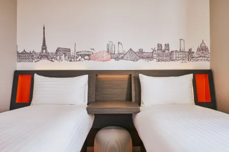 EasyHotel Paris Charles de Gaulle Villepinte Отели рядом с достопримечательностью «Fresque "Abri bus 2"»
