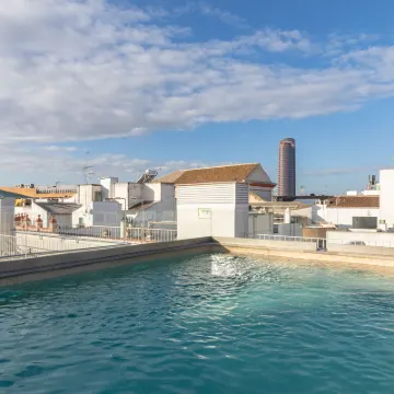 Holiday Rentals Los Salados Отели рядом с достопримечательностью «Небоскреб Torre Sevilla»