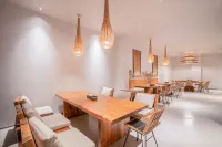 18 Degrees Smart Hotel(Kunming Vanke Charming City Guangwei Metro Station)