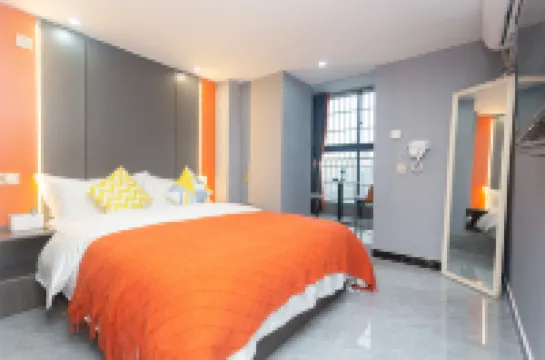 Family Hotel (Wuyi Square IFS International Financial Center)