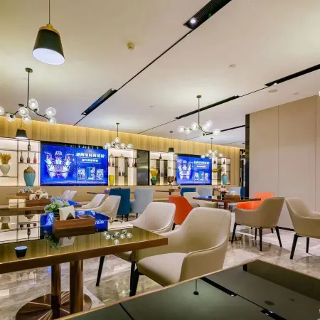 Echarm Hotel (Shache Zhengwuzhongxin Baicheng Railway Station)