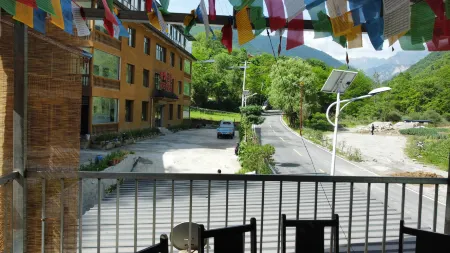 Flower Farmer's homestay