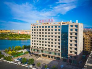 Yulong Hotel