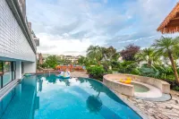 Floral Lux · Green Hill Villa, Wuyi Mountain - Kolam Renang Peribadi