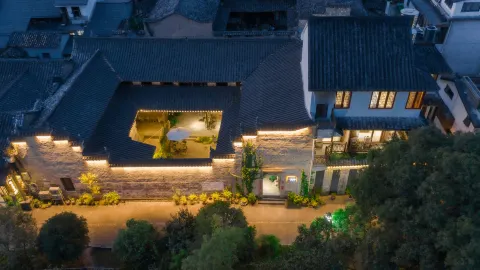 February Yuanxiang Hostel in หลี่ซุ่ย