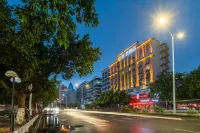 羽梵酒店(茂名高鐵站祥和中學店) 鄰近石鰲塘榕園燈光夜市的酒店