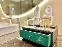 Ace Platinum Moon Hotel (Hanzhong East Street Guhantai Branch)