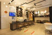 Xinyuan Gaming Hotel (Xiamen Ferry Zhongshan Road Pedestrian Street)