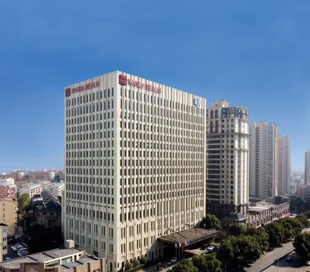 Wanda Realm Nanjing Отели рядом с достопримечательностью «China Life Daxinggong Citizen Square»