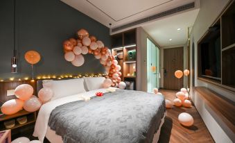 Color and Light Hotel Beijing Guomao CBD