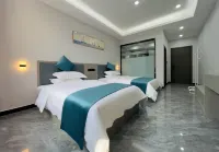 Linan Hotel (Renshou Lianhe Bus Station)