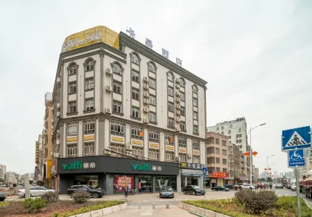Kaman Hotel (Huazhou Bei'an Bus Station Zhouxuan Branch) Отели в г. Хуачжоу