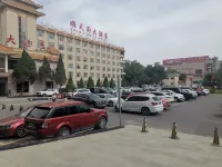 Jiuquan Shuntianfu Hotel - parking