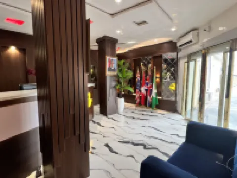 Clique Court Hotel & Suite Hotels in Warri