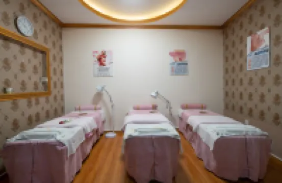 HUACHEN HOTEL(SHANGRI-LA BRANCH）