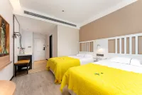 Zibo Qifeng Hotel (Ceramic Glass Pavilion Muyang Village Barbecue Shop)