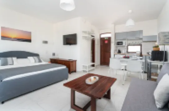 BnB Homes Jardim Cozy Apartment with 3 Swimming pools near the Old Town