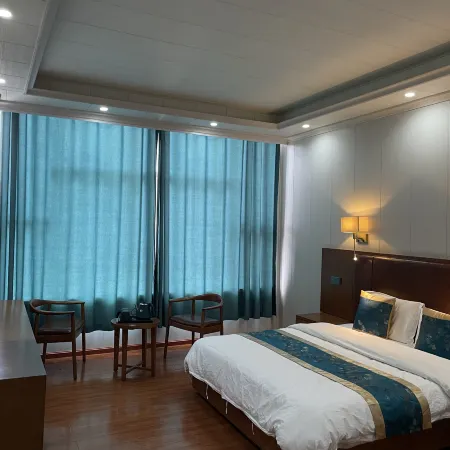 Yak Grand Hotel