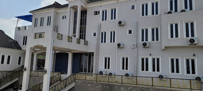Camas Hotel & Suite Asero Abeokuta โรงแรมในแอบีโอคูตา