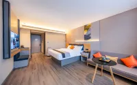 Homeinn Selected Hotel (Zhaotong Zhenxiong Yilian International Trade City)